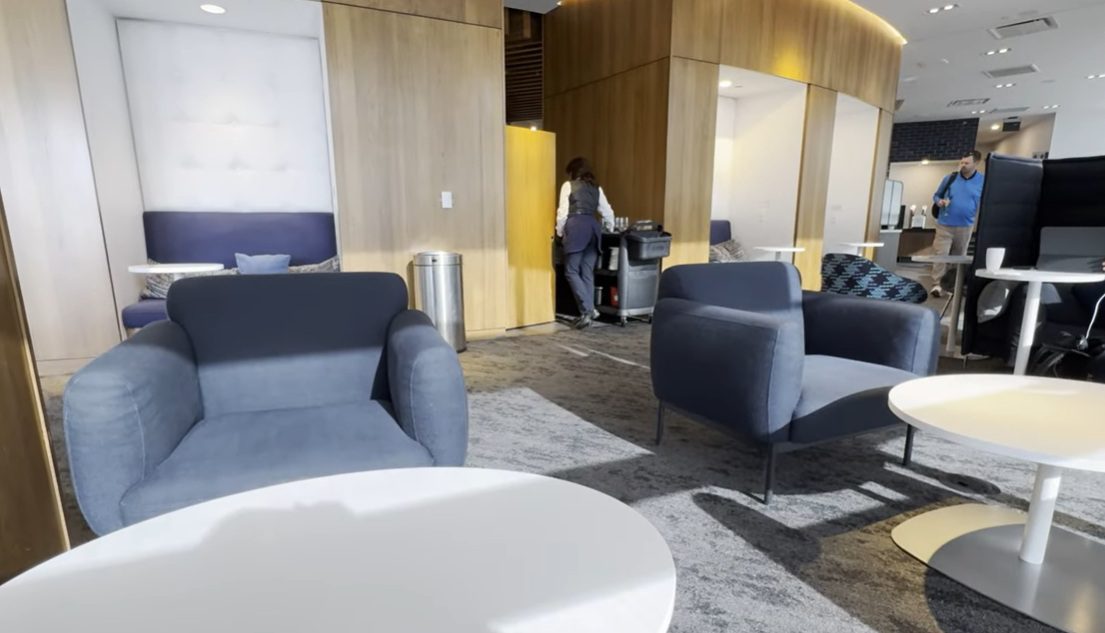 Premium travel card lounge access